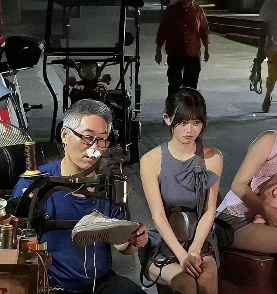 大概这就是最真实的尴尬了。