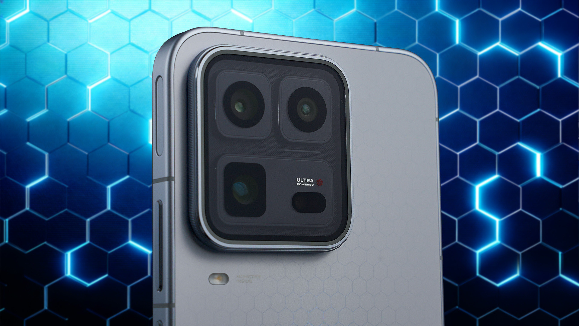 性能机也能做出“高级感”？iQOO也有超大杯？除了影像是否还有新的进化方向？iQ