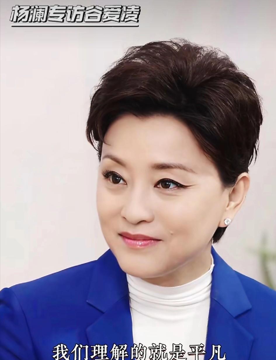 杨澜，高调发文！2月26日，一向低调的杨澜，突然在社交平台高调发文：“做第一