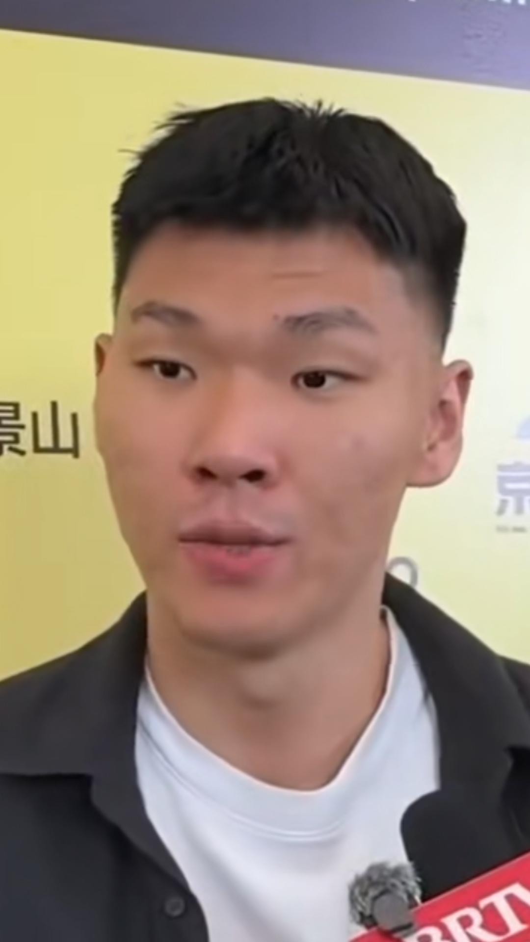 【北京首钢男篮球员范子铭接受京媒采访时表示，新赛季即将来临，来到训练馆看到外面聚