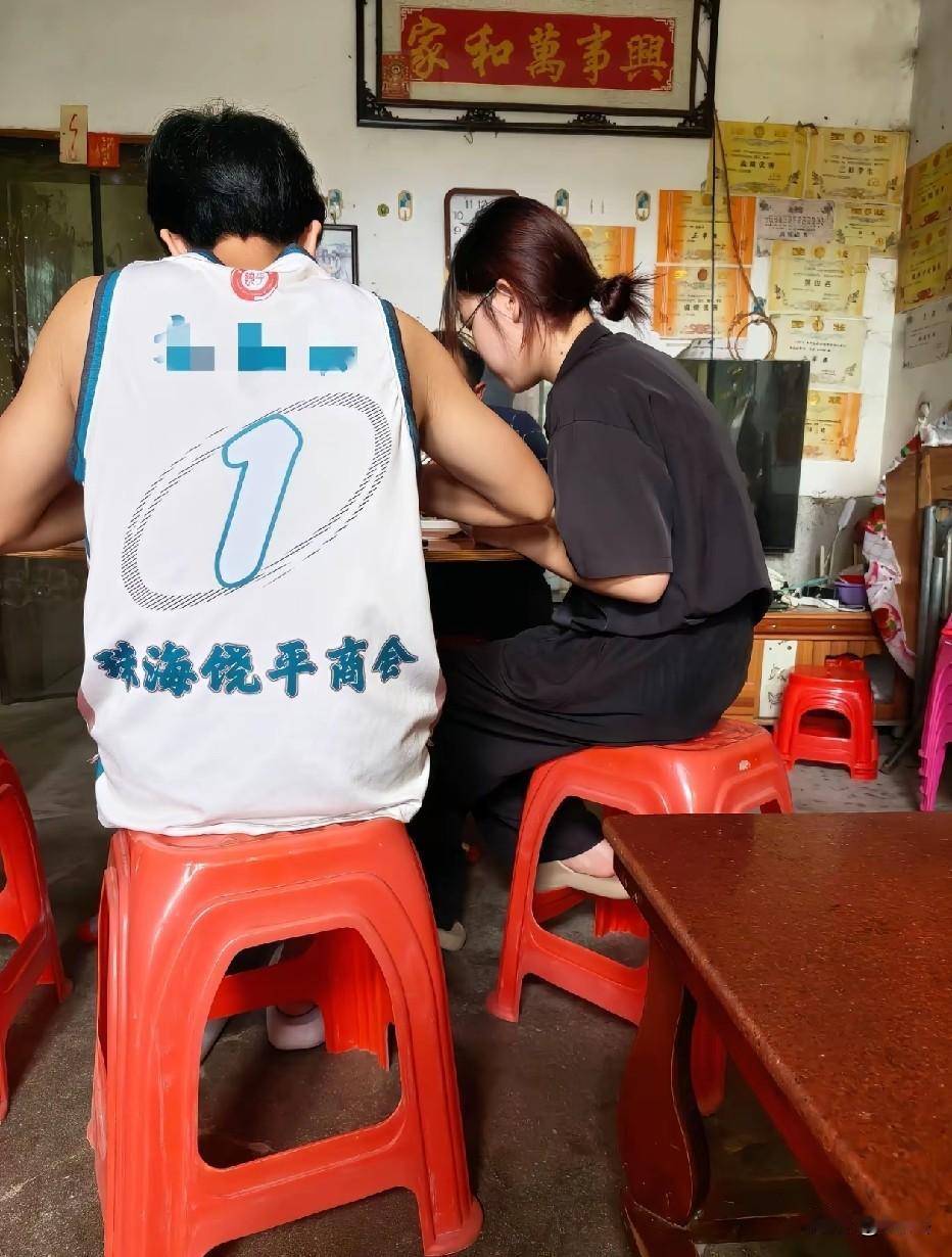 大学谈的，大学毕业之后，能成的并不多