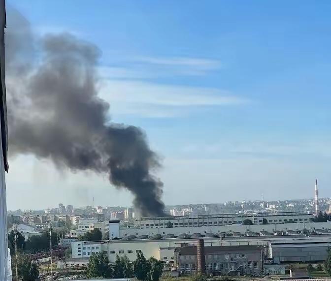 ​乌克兰火烈鸟巡航导弹飞扈跋涉、横行霸道，这时候他们又袭击俄罗斯境内的一个兵工厂