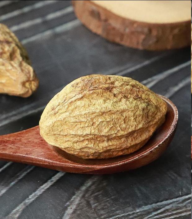 胆囊息肉作祟，痛苦难消！老前辈的方子，巧化顽固性息肉大家好，我是中医陈教授。