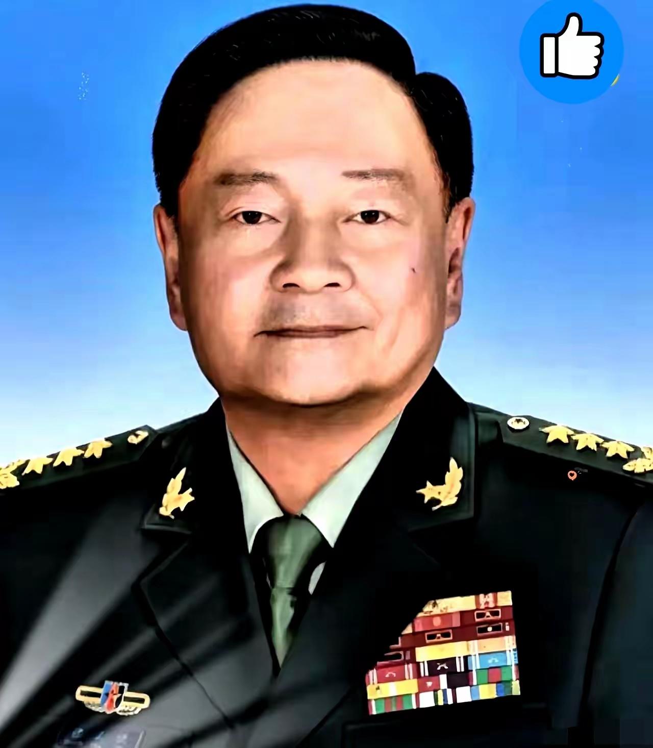 看着这波军队反腐的通报，背脊骨竟生出一股凉意。很多人只盯着落马的肩章，当个谈资