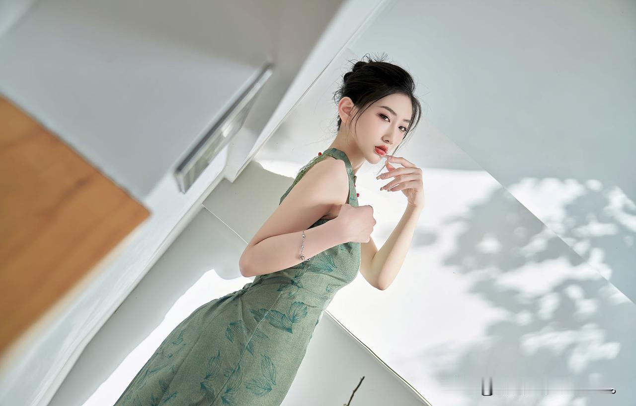 绿影拾光写真风格推荐女美女佳人写真