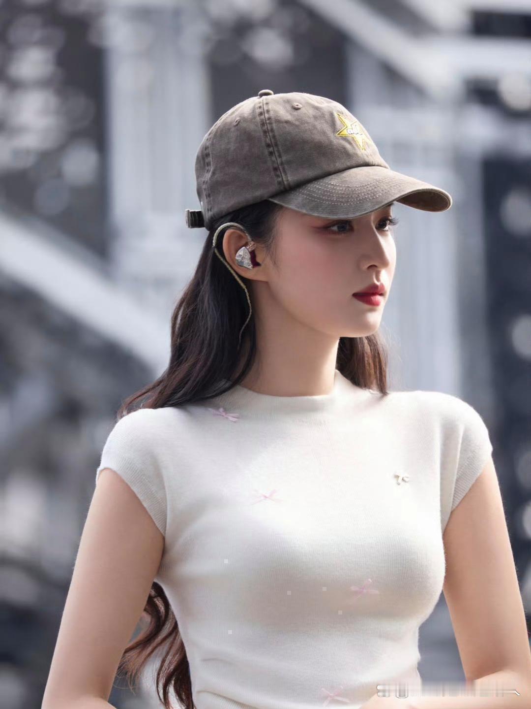 王楚然这身材也太好了吧，主要颜值还这么高