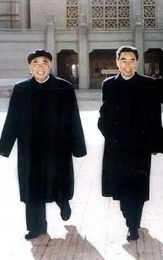 1976年，朱德元帅穿戴整齐，准备去参加周总理的追悼会，可就在他准备出发的时候，