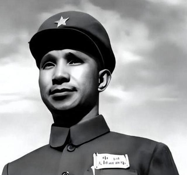 仗打到最要命的时候，粟裕给中央发电报，说能不能给每个战士搞半斤猪肉，五包烟。中央