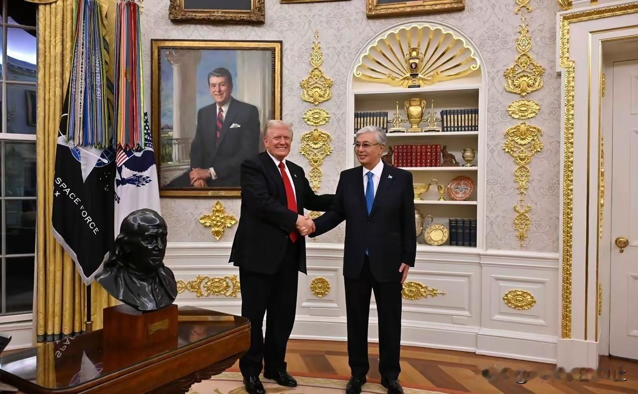 托卡耶夫到了莫斯科！刚离开华盛顿不久，哈萨克斯坦总统又抵达莫斯科，俄罗斯苏3