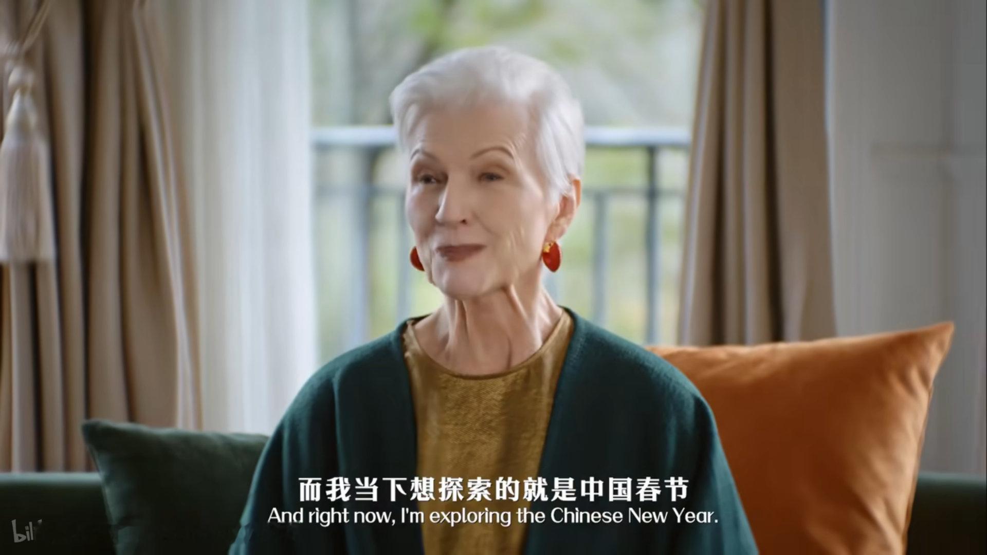 🔻一个推荐更多人来中国旅游。🔻一个在中国拍马年广告。🔻不管想法是什么，客观