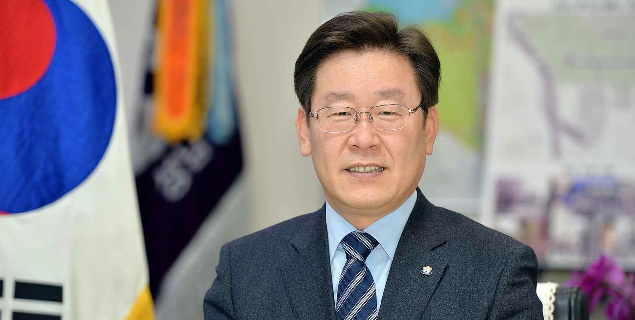 李在明也不想在装下去了！“亲中”就别自嗨了！什么事，都是看行动。我们都先高规格