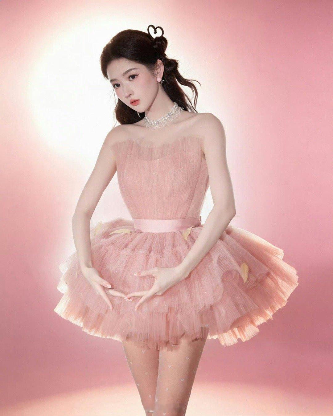 王玉雯的腿又长又白又直，逆天比例真的太绝了，浴缸都快装不下！关键人还特别有趣，幽