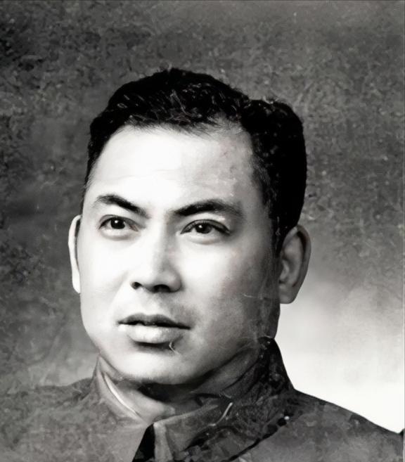 1968年3月24日凌晨，毛主席偶遇副总参谋长温玉成，劈头盖脸地问：“你一个人去