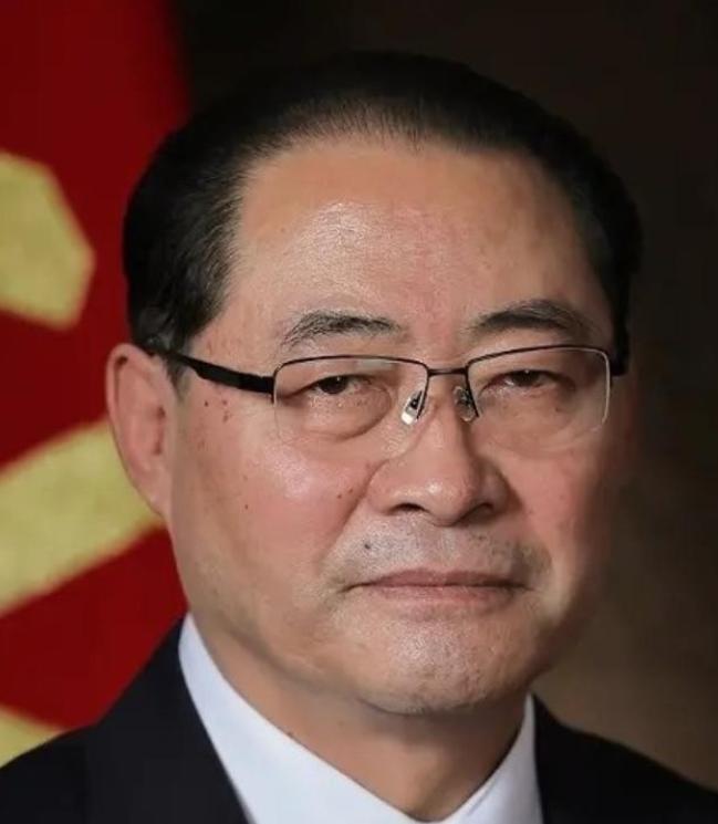 朝鲜出大事了，总理朴泰成刚落地中国寻求合作，金正恩就在平壤通报了一起军队特大犯罪