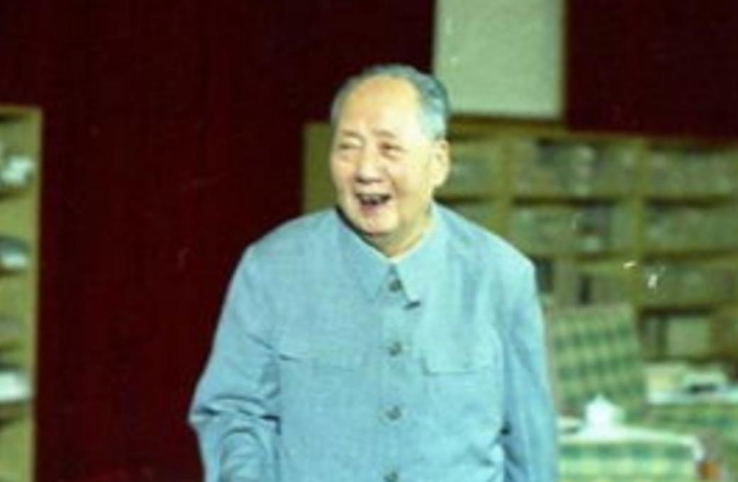 毛主席晚年执着于“继续革命、防资本主义复辟”，核心就在于一句话：“特权一旦长出来