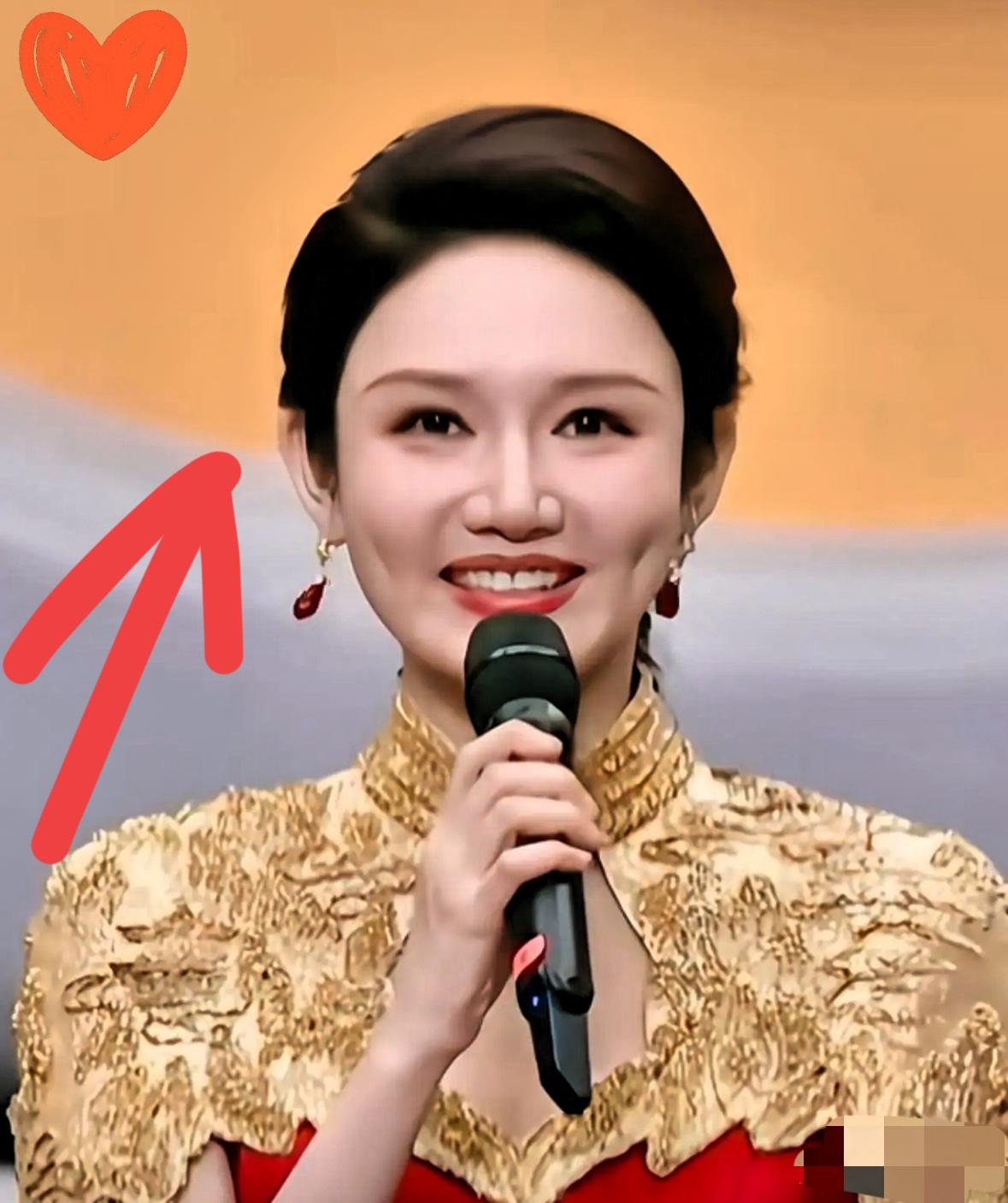 37岁龙洋为什么不结婚？原因很简单，不是没人喜欢她，也不是因为她不好看，而是