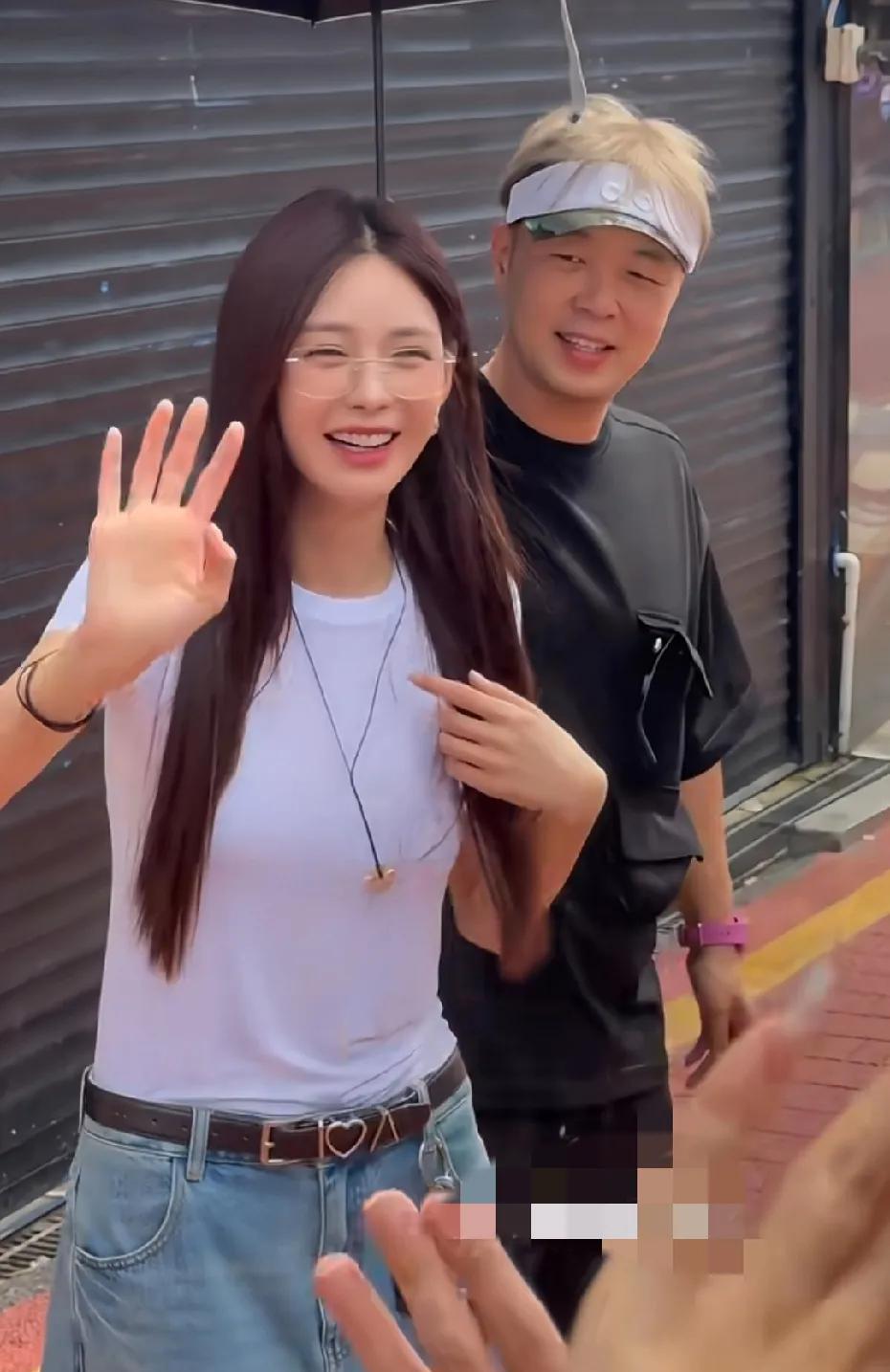 哇，沈梦辰漂亮的还以为是韩国爱豆，这一头秀发看的我都想把头发拉直了，全程没有看到