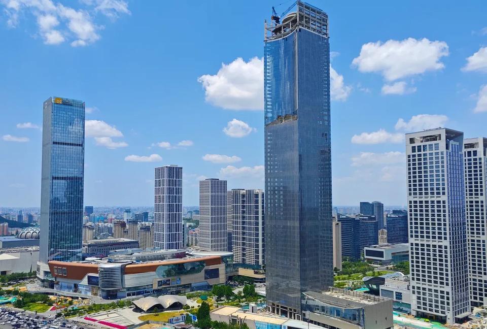 济南历下318大厦进度变慢了不少，可能和历下财政收入下降有关吧。318大厦前段