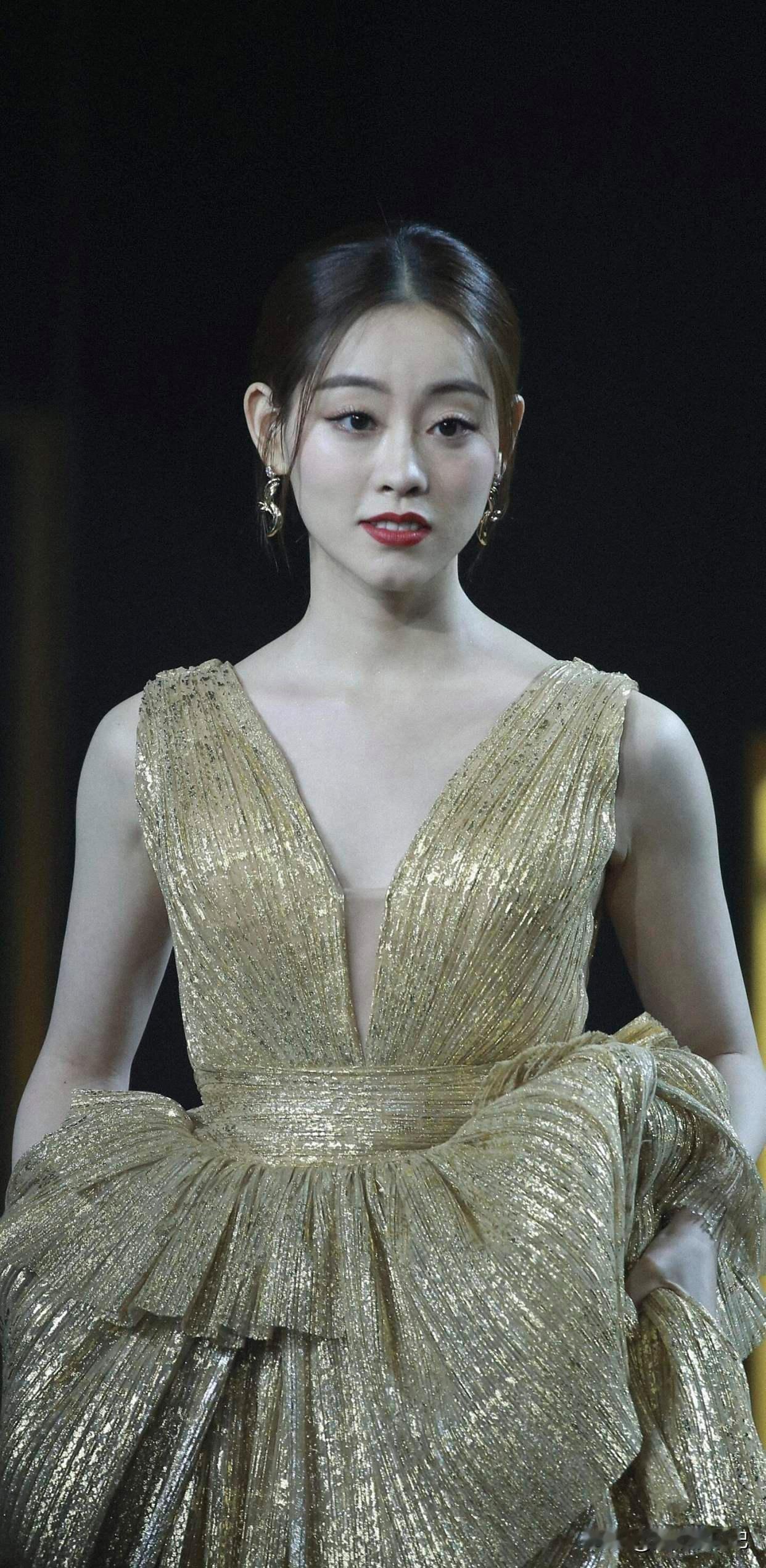 祝绪丹高清相机下皮肤状态[捂脸哭]