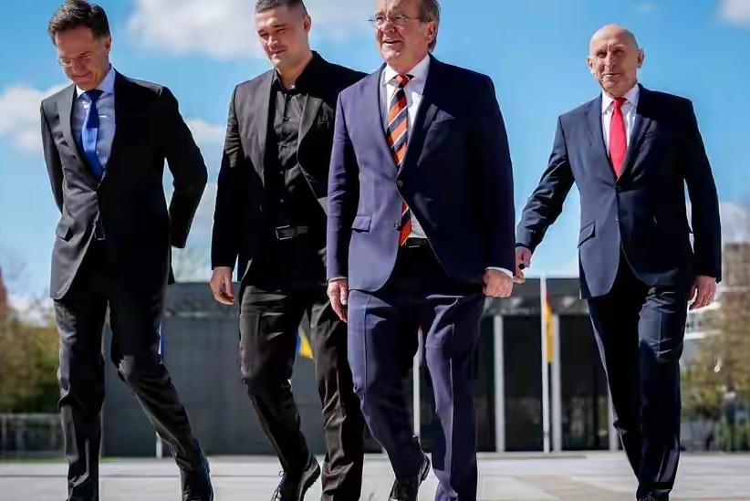 欧洲多国领导人齐聚柏林，发出令克里姆林宫不安的信号：即便中东打翻了天，欧洲对乌克