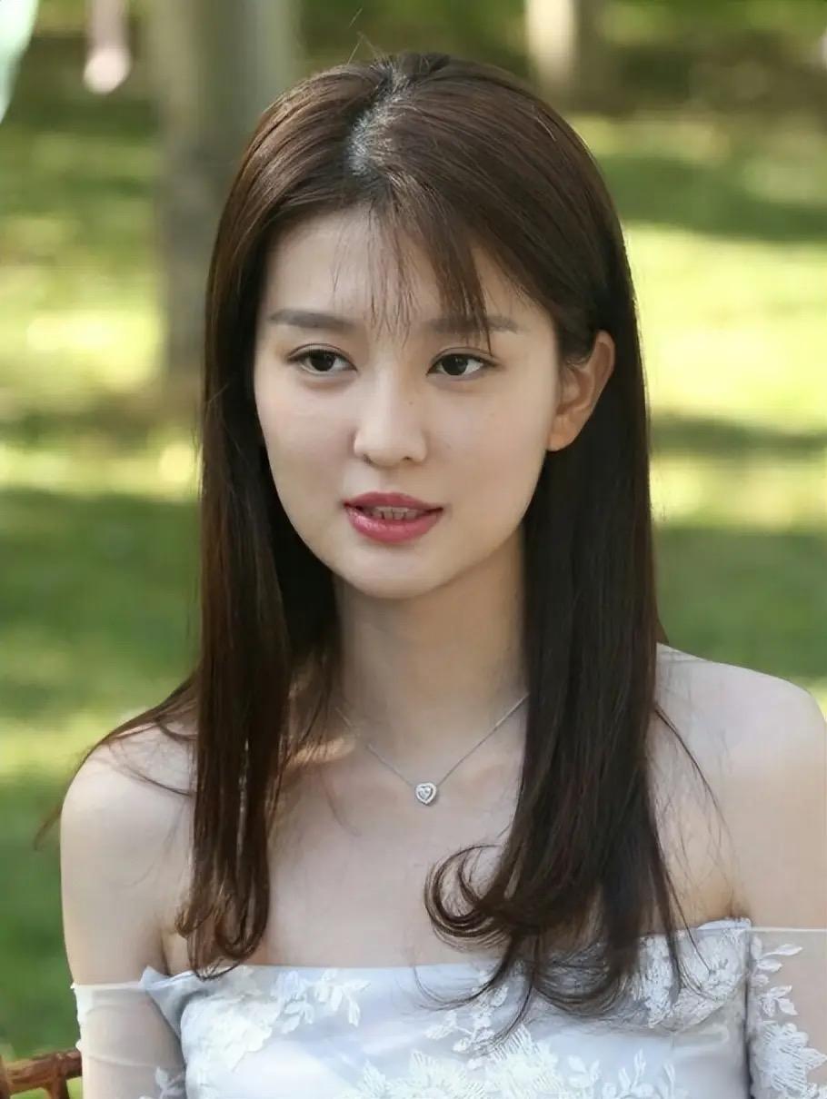 豪门媳妇不生娃就得被退货，乔欣的经历大概打碎了不少人对豪门婚姻的滤镜。结婚3年没