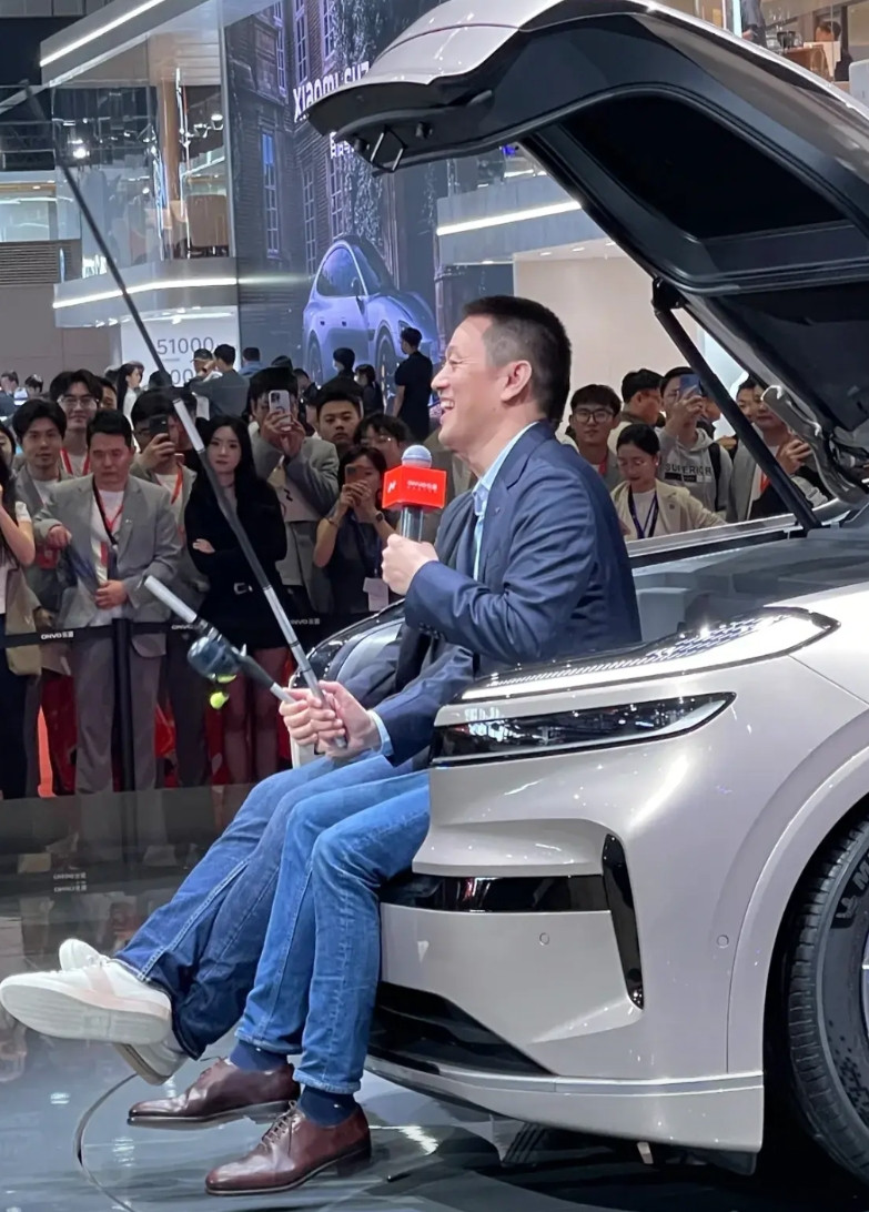 好多人担心蔚来的换电后的电池时间久了会不会也会衰减？我觉得不会，服役电池健康