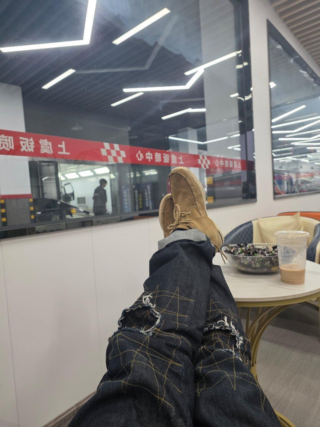 每天盯着钣喷太难了吉姆尼进度70％