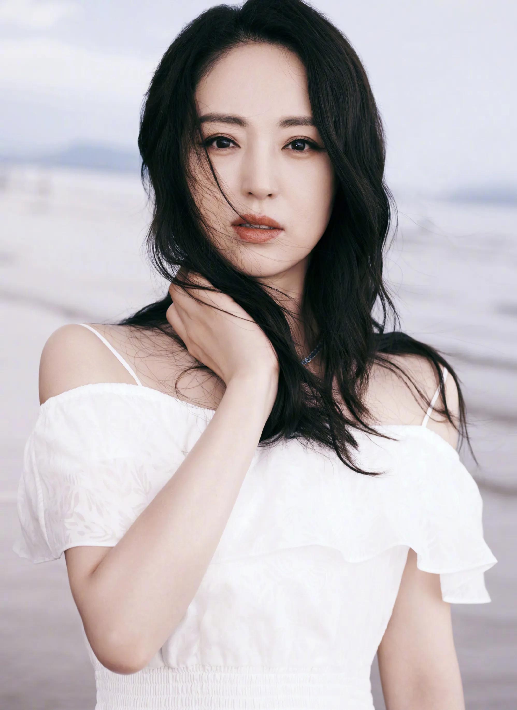 女明星董璇写真合集：温婉贤淑、端庄优雅
