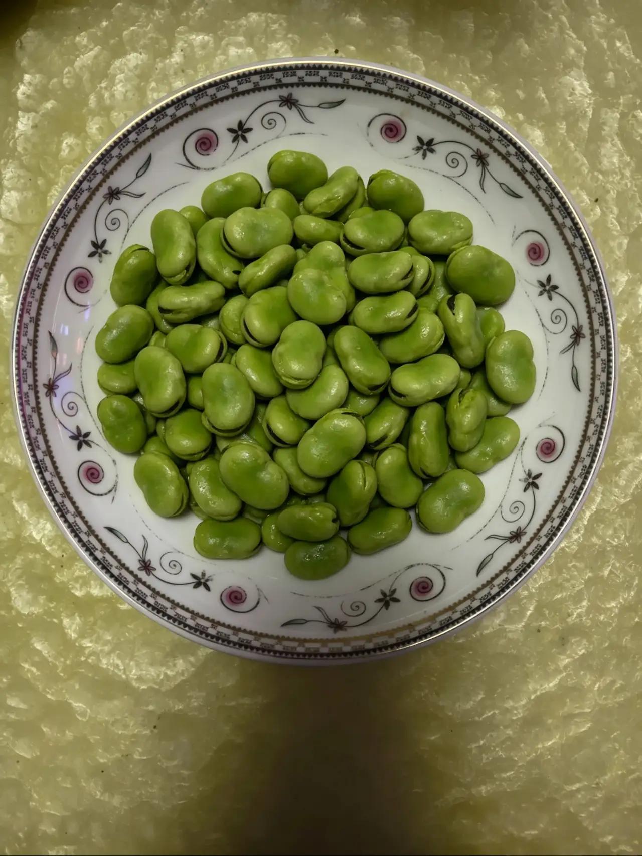 别再把蚕豆当普通零食了！它藏着3个被忽略的养生好处，常吃的人都偷着乐很多人