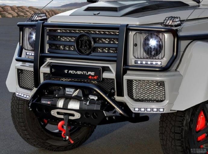 这台奔驰G4×4²简直帅到犯规😎方盒子造型自带气场，看一眼就燃起越野战斗欲硬