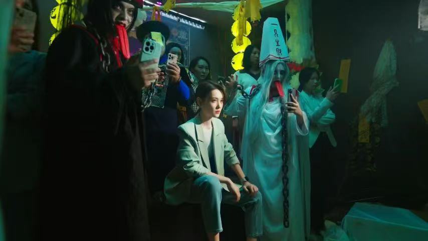 我发现男朋友和我老板在一起了依然的喜事捉奸现场还能冷静借NPC打掩护，李依然这