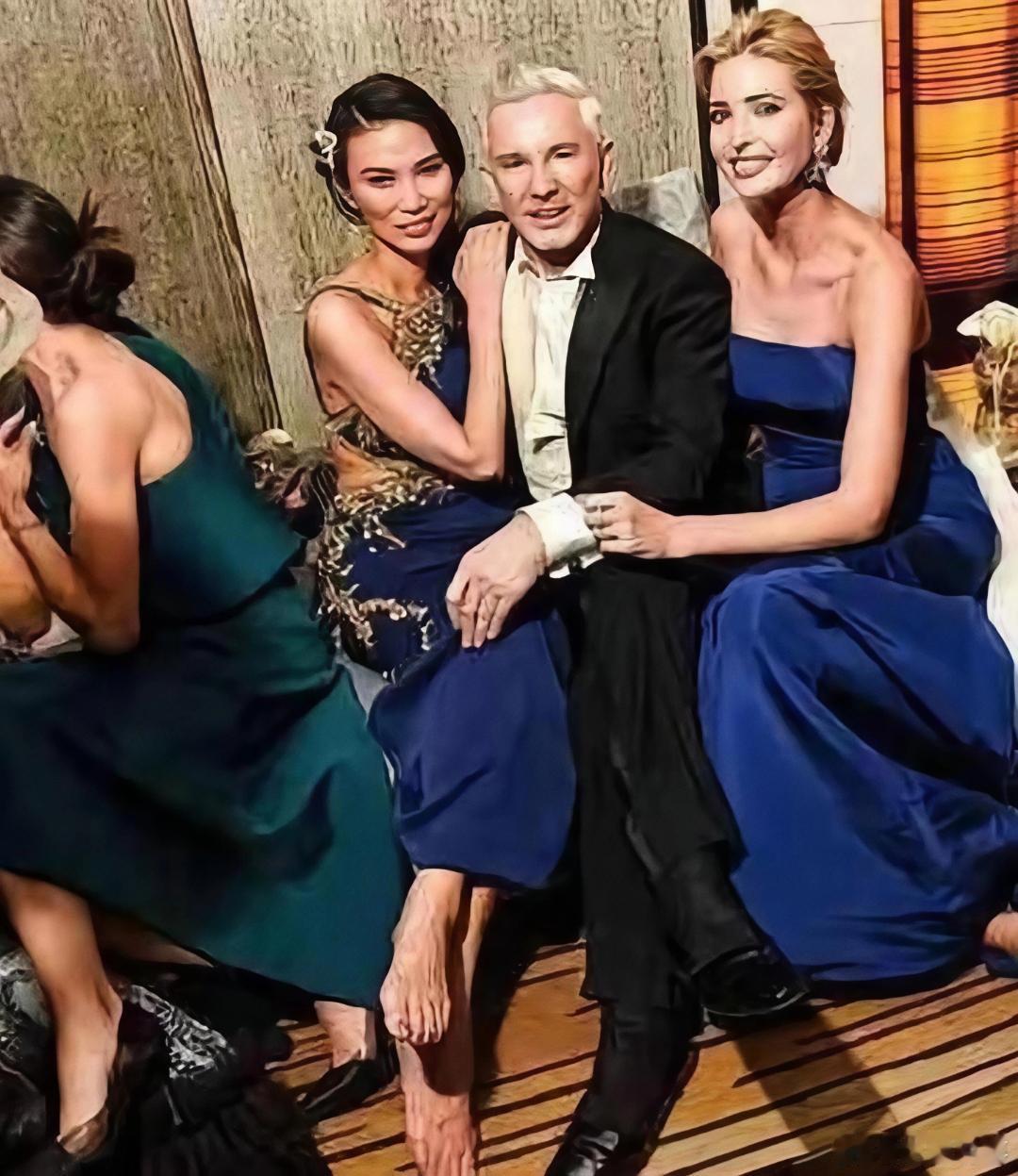 别再吹什么邓文迪百亿身家了，那都是传闻里的江湖。扒开看，她自己名下的资产，也就1