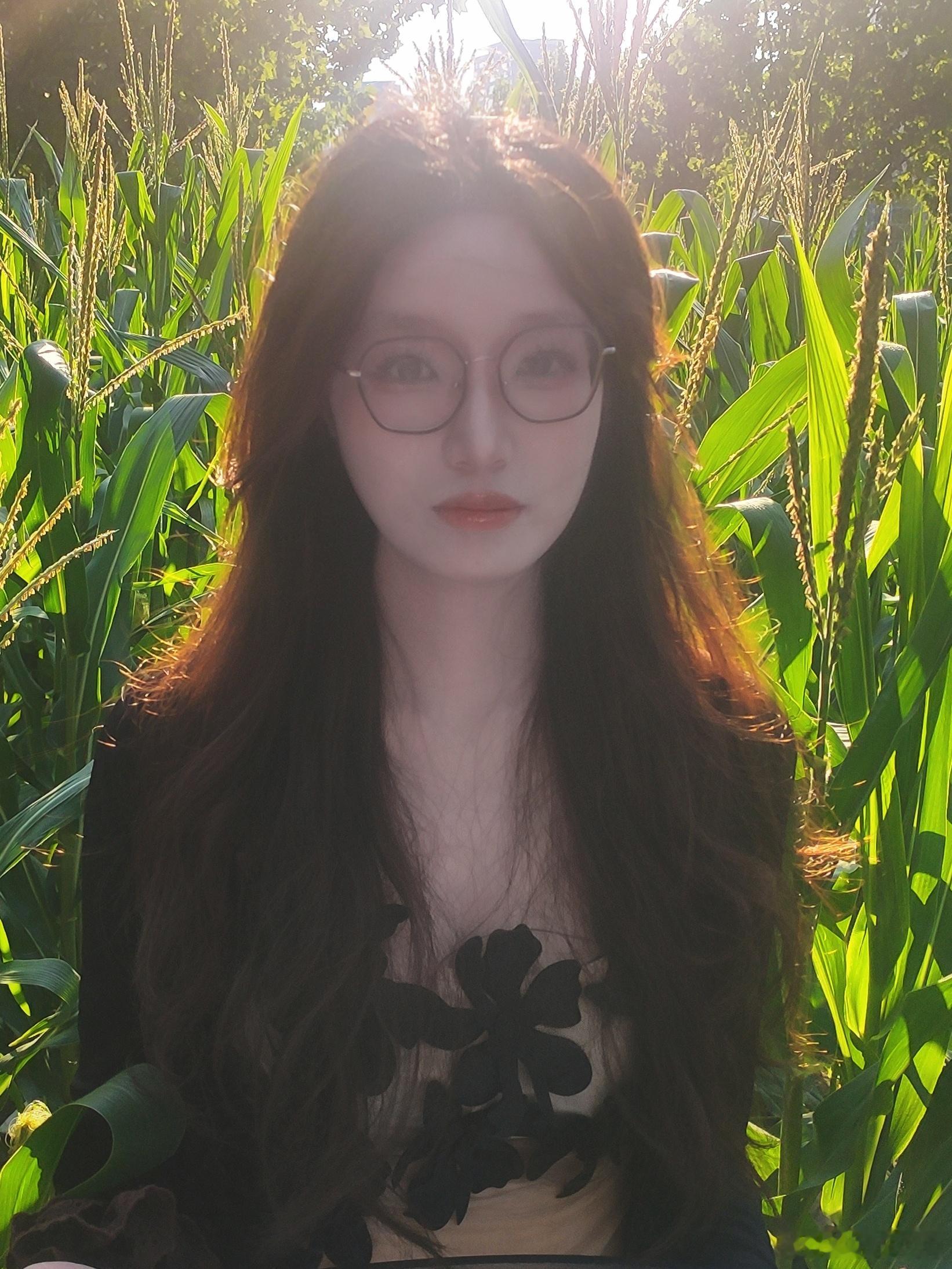 我的初二的学生给我画的妆给我拍的照片​​​