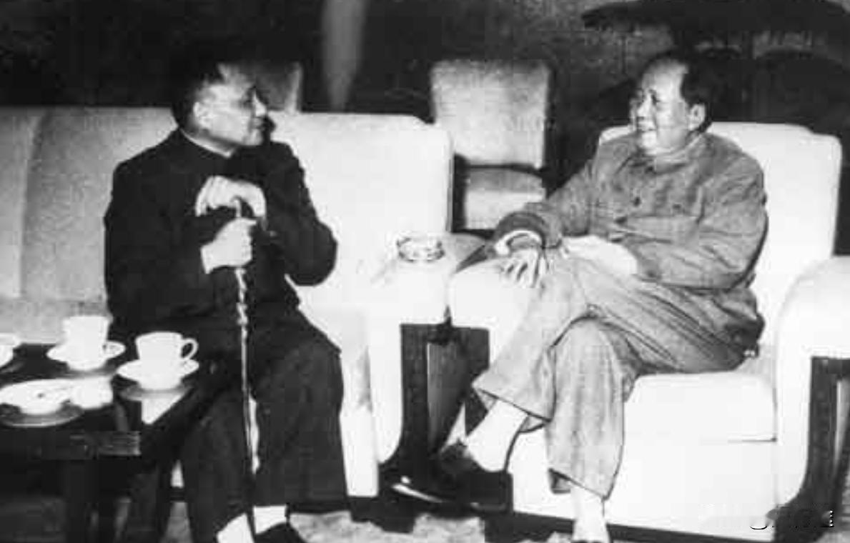 毛主席的目标是让中国人民站起来，邓公的目标是让中国人民富起来这句常被挂在嘴