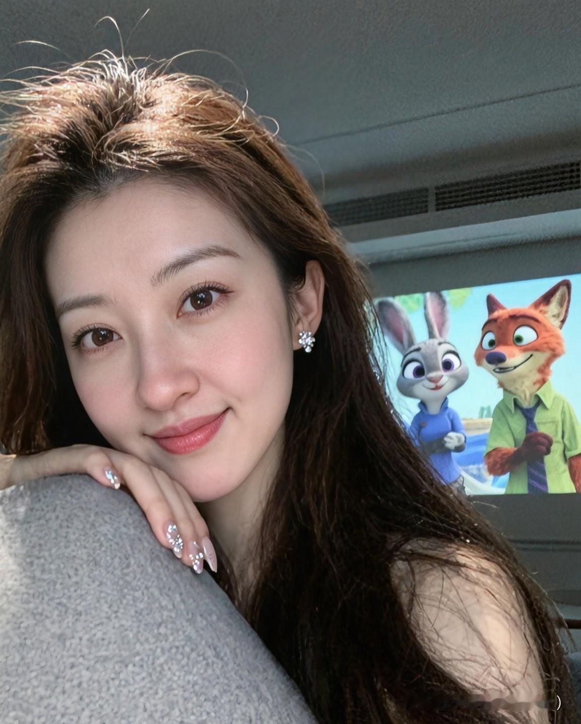 别总指望爱情能像刚出炉的蛋糕一样永远新鲜，也别以为结了婚就万事大吉进了保险