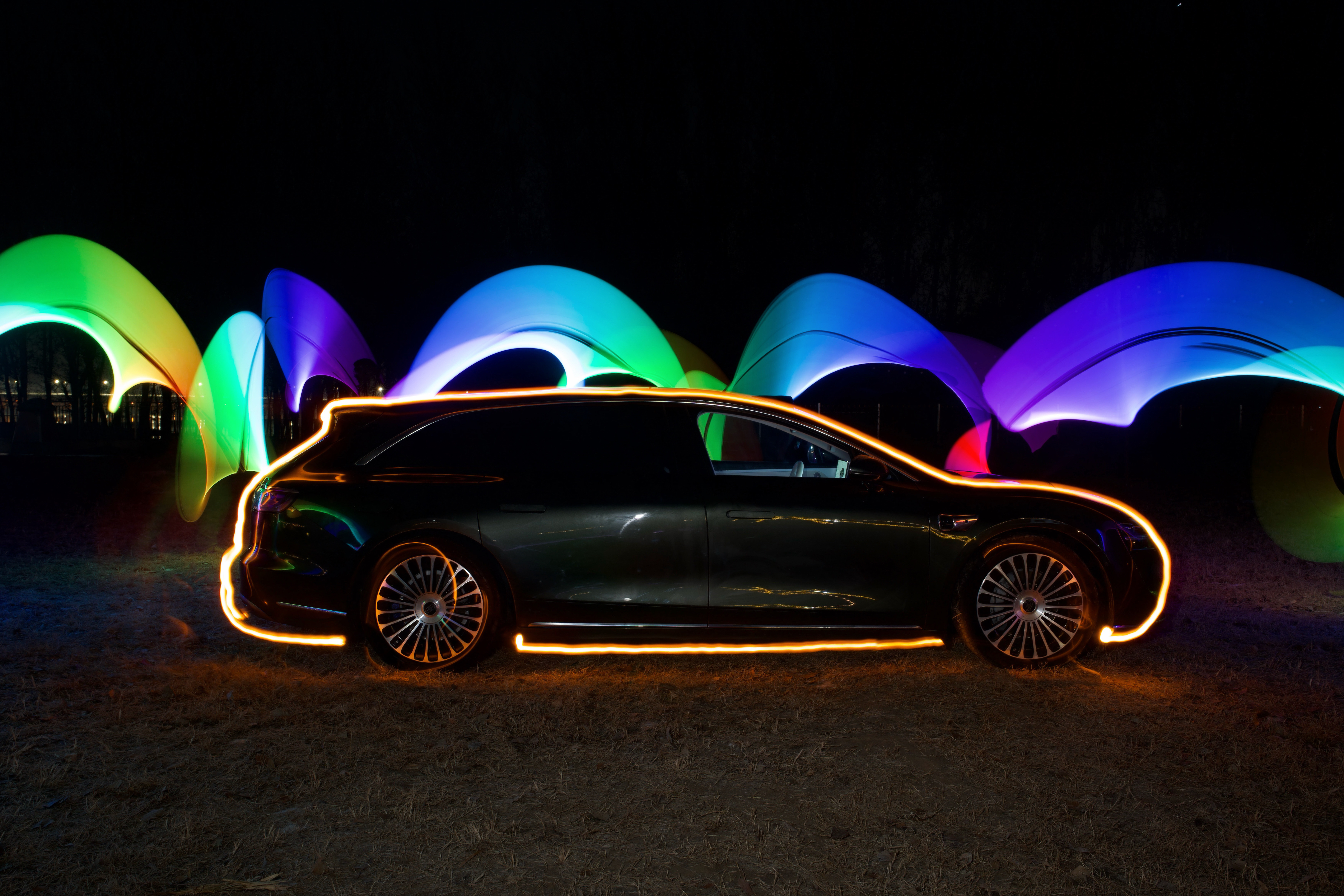 人生第一次光绘摄影✨是我和团队小伙伴用一整个大夜换回来的创作是快乐的！我们是超棒