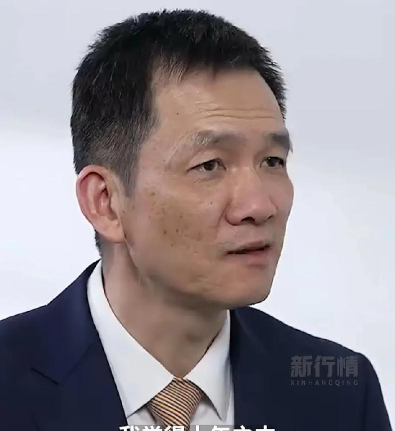 北大于教授预估：外卖小哥这一行业会在十年内不复存在。其理由为自动驾驶机器人成本更