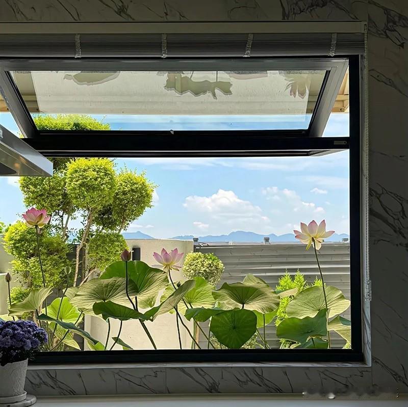 十二星座中最互补的星座摩羯座射手座：一个细心一个粗心白羊座金牛座：一个