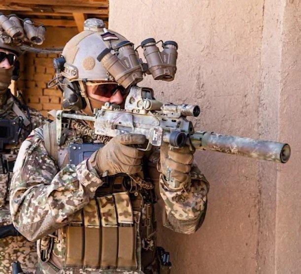 黑克勒-科赫（Heckler&Koch）MP7。作为众多精英特战队员的御用
