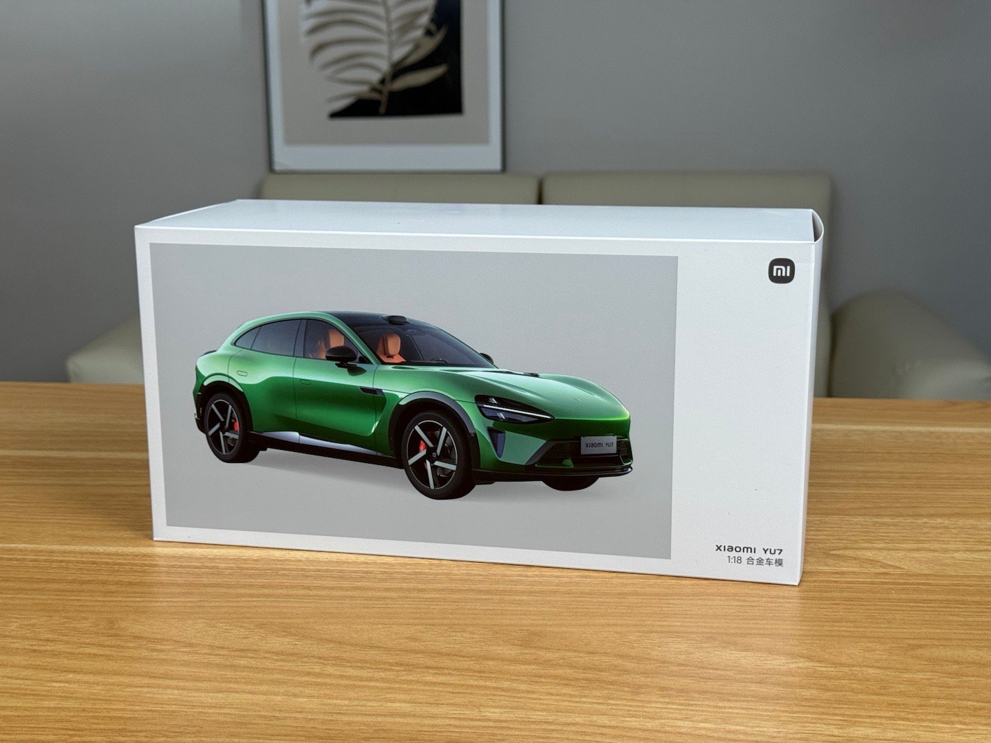 小米YU7提车了兄弟们🙌1:18的。。。哈哈哈不愧是官方出品，不光外饰，内