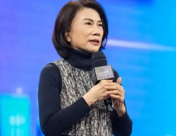 1991年，董明珠上门讨要42万货款，经销商却说：“再发50万的货，卖完一起