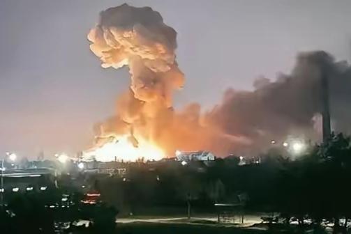 基辅的夜空还残留着导弹划过的焦痕，俄罗斯这一手试探堪称教科书级别的精准——所谓的