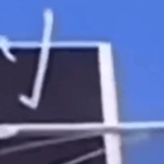 王曼昱决胜局擦边球尊重裁判这么明显的擦上白边的球，看得最清楚的一定是运动员，当沉