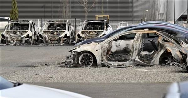 马斯克：那些破坏特斯拉的人和背后金主、我找你们算账了5月21日，马斯克在接受媒体