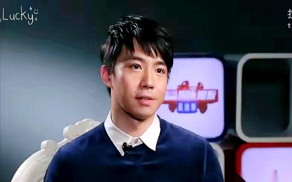 俞灏明讲过一句话：“我被大火烧伤，圈内女友马上就把我甩了。”可当年记者把话筒怼