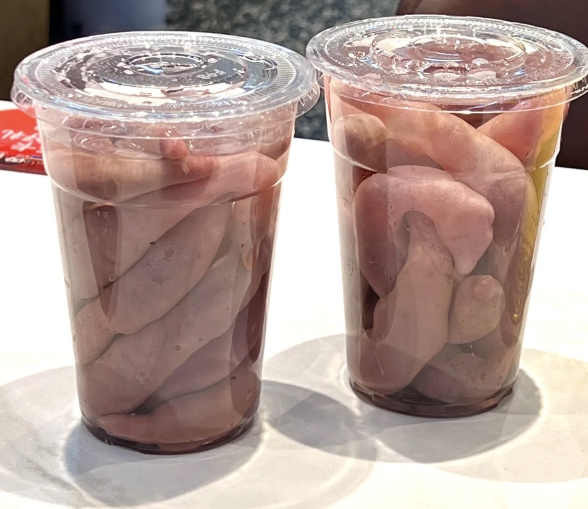 高铁上有人请喝的奶茶这是什么东西呀？
