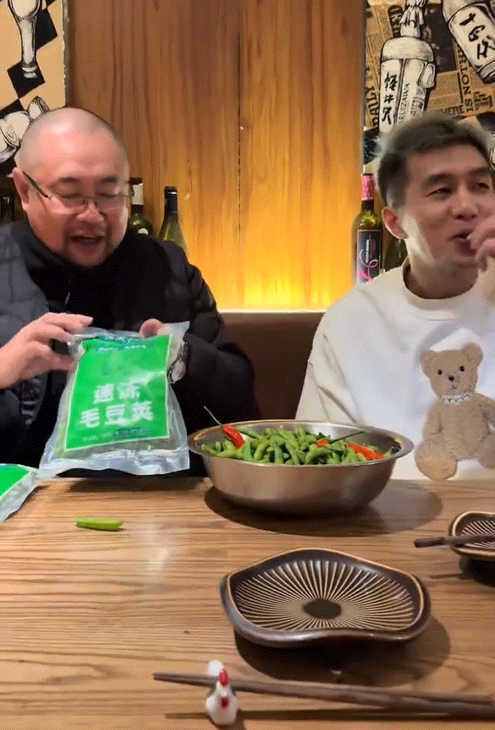 郭艾伦重情重义[墨镜]郭艾伦帮助辽宁队自媒体人带货毛豆，郭艾伦被辽宁队交易后