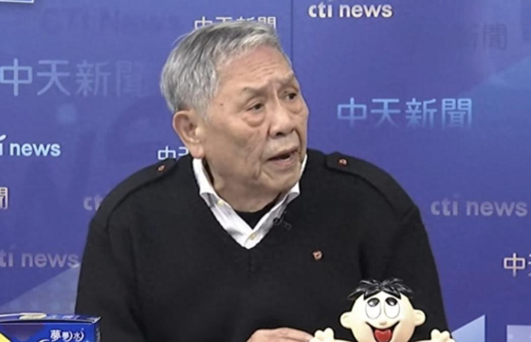 蓝营衰败显现，台退将公开质疑，郑丽文矛头直指朱立伦！台湾政坛最近有点热闹，蓝