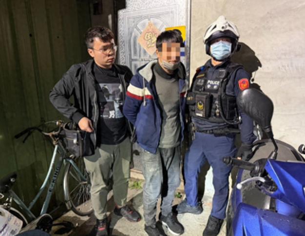 现场惨不忍睹！36岁啃老逆子不满父母每月只给5000不够花，竟37刀手刃双亲震动