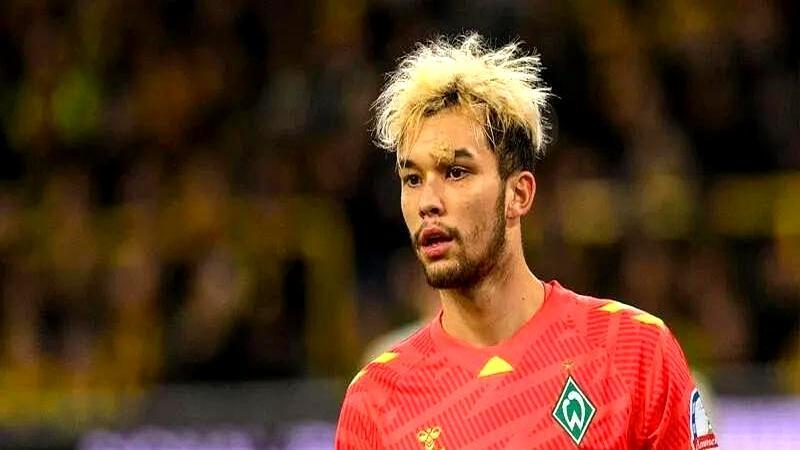 日本足协眼睁睁看着，1米94混血门神，当着德国媒体的面，直接拒绝了世界杯的征召。